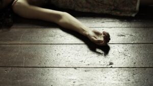 Tragedi di Bawah Kasur Hotel gegara Ejekan 'Lemah Enggak Jantan'